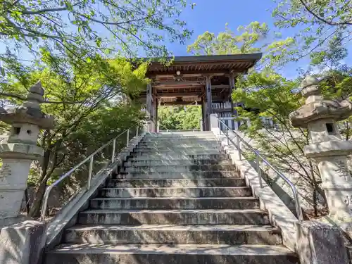 白山神社の山門