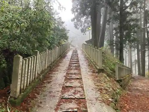 葛木神社の建物その他