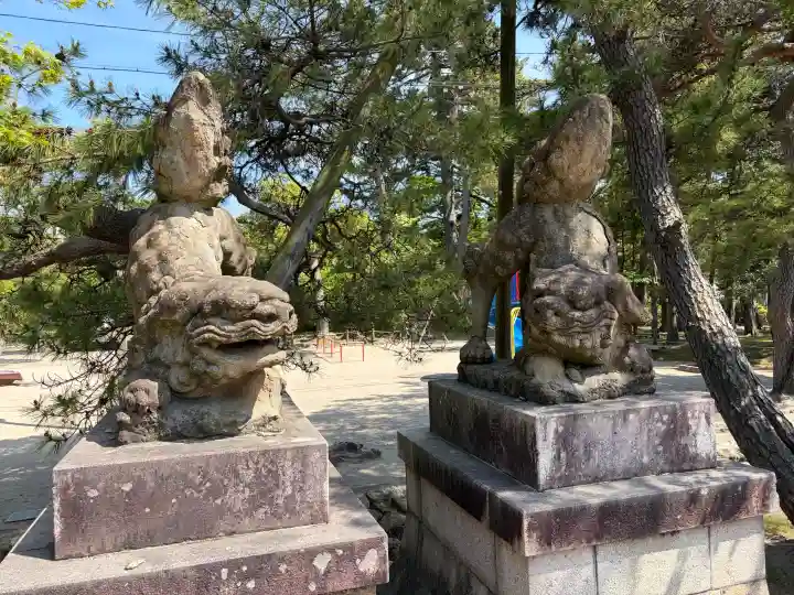 白山神社の{uncategorized: "未分類", other: "その他", undefined: "問題あり", building: "その他建物", grave: "お墓", sacred_gate: "鳥居", guardian: "狛犬", statue: "像", buddha: "仏像", history: "歴史", nature: "自然", garden: "庭園", animal: "動物", pagoda: "塔", temizu: "手水舎", mountain_gate: "山門・神門", sanctuary: "本殿・本堂", subordinate: "末社・摂社", art: "芸術", scenery: "景色", jizo: "地蔵", ema: "絵馬", goshuin: "御朱印", omikuji: "おみくじ", items: "授与品その他", amulet: "お守り", goshuincho: "御朱印帳", eats: "食事", festival: "お祭り", votive_dance: "神楽", shichigosan: "七五三参", wedding: "結婚式", experience: "体験その他", initially: "初詣", around: "周辺", anti_infection: "感染症対策"}