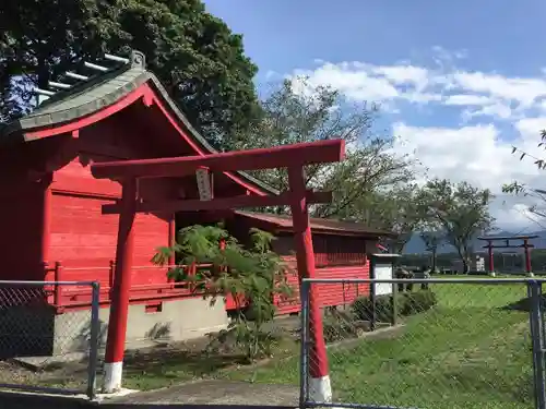 新川稲荷神社の鳥居