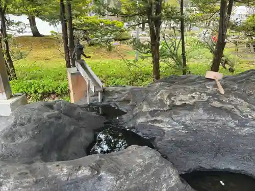 栗山天満宮の{uncategorized: "未分類", other: "その他", undefined: "問題あり", building: "その他建物", grave: "お墓", sacred_gate: "鳥居", guardian: "狛犬", statue: "像", buddha: "仏像", history: "歴史", nature: "自然", garden: "庭園", animal: "動物", pagoda: "塔", temizu: "手水舎", mountain_gate: "山門・神門", sanctuary: "本殿・本堂", subordinate: "末社・摂社", art: "芸術", scenery: "景色", jizo: "地蔵", ema: "絵馬", goshuin: "御朱印", omikuji: "おみくじ", items: "授与品その他", amulet: "お守り", goshuincho: "御朱印帳", eats: "食事", festival: "お祭り", votive_dance: "神楽", shichigosan: "七五三参", wedding: "結婚式", experience: "体験その他", initially: "初詣", around: "周辺", anti_infection: "感染症対策"}