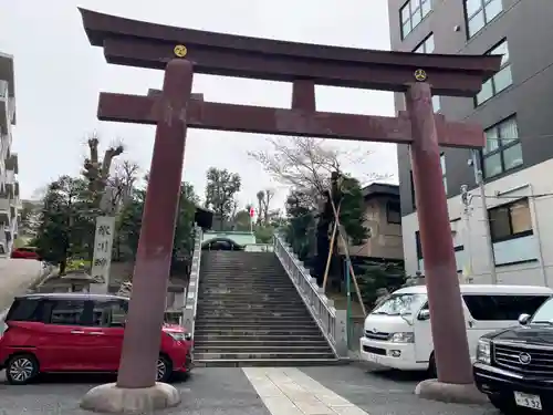 白金氷川神社の鳥居