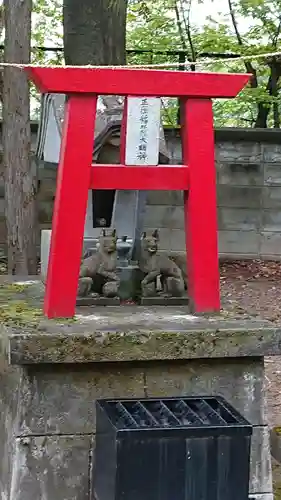 穴切大神社の末社