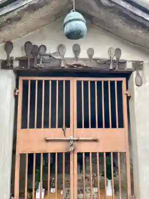 八杉神社の{uncategorized: "未分類", other: "その他", undefined: "問題あり", building: "その他建物", grave: "お墓", sacred_gate: "鳥居", guardian: "狛犬", statue: "像", buddha: "仏像", history: "歴史", nature: "自然", garden: "庭園", animal: "動物", pagoda: "塔", temizu: "手水舎", mountain_gate: "山門・神門", sanctuary: "本殿・本堂", subordinate: "末社・摂社", art: "芸術", scenery: "景色", jizo: "地蔵", ema: "絵馬", goshuin: "御朱印", omikuji: "おみくじ", items: "授与品その他", amulet: "お守り", goshuincho: "御朱印帳", eats: "食事", festival: "お祭り", votive_dance: "神楽", shichigosan: "七五三参", wedding: "結婚式", experience: "体験その他", initially: "初詣", around: "周辺", anti_infection: "感染症対策"}