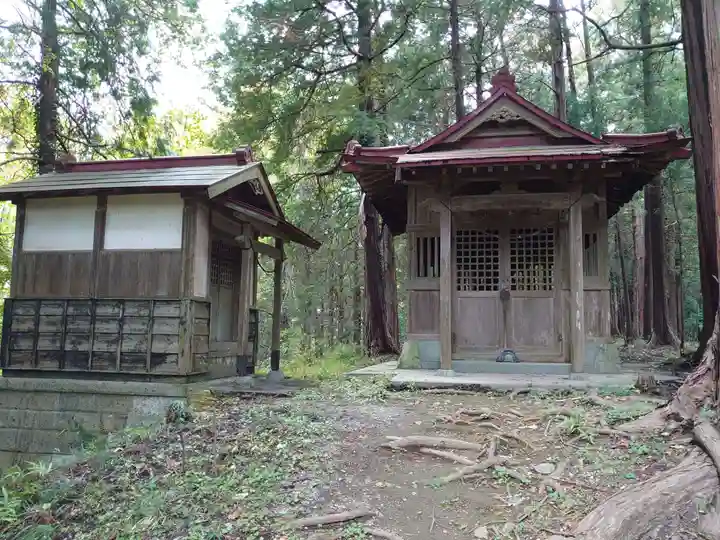 嘉多山稲荷の本殿・本堂