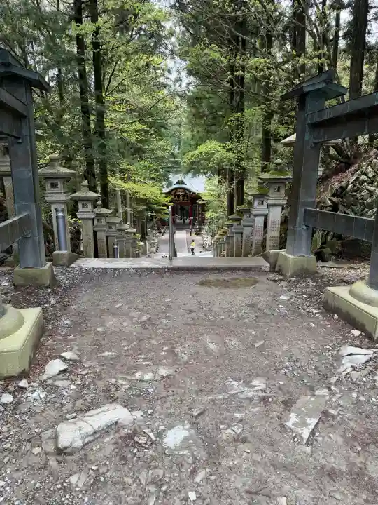 三峯神社の{uncategorized: "未分類", other: "その他", undefined: "問題あり", building: "その他建物", grave: "お墓", sacred_gate: "鳥居", guardian: "狛犬", statue: "像", buddha: "仏像", history: "歴史", nature: "自然", garden: "庭園", animal: "動物", pagoda: "塔", temizu: "手水舎", mountain_gate: "山門・神門", sanctuary: "本殿・本堂", subordinate: "末社・摂社", art: "芸術", scenery: "景色", jizo: "地蔵", ema: "絵馬", goshuin: "御朱印", omikuji: "おみくじ", items: "授与品その他", amulet: "お守り", goshuincho: "御朱印帳", eats: "食事", festival: "お祭り", votive_dance: "神楽", shichigosan: "七五三参", wedding: "結婚式", experience: "体験その他", initially: "初詣", around: "周辺", anti_infection: "感染症対策"}