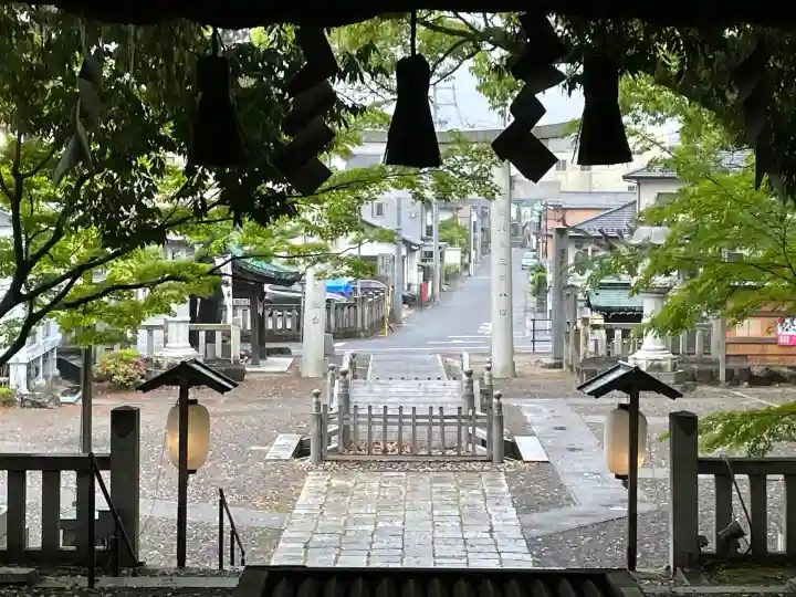 堤治神社の{uncategorized: "未分類", other: "その他", undefined: "問題あり", building: "その他建物", grave: "お墓", sacred_gate: "鳥居", guardian: "狛犬", statue: "像", buddha: "仏像", history: "歴史", nature: "自然", garden: "庭園", animal: "動物", pagoda: "塔", temizu: "手水舎", mountain_gate: "山門・神門", sanctuary: "本殿・本堂", subordinate: "末社・摂社", art: "芸術", scenery: "景色", jizo: "地蔵", ema: "絵馬", goshuin: "御朱印", omikuji: "おみくじ", items: "授与品その他", amulet: "お守り", goshuincho: "御朱印帳", eats: "食事", festival: "お祭り", votive_dance: "神楽", shichigosan: "七五三参", wedding: "結婚式", experience: "体験その他", initially: "初詣", around: "周辺", anti_infection: "感染症対策"}