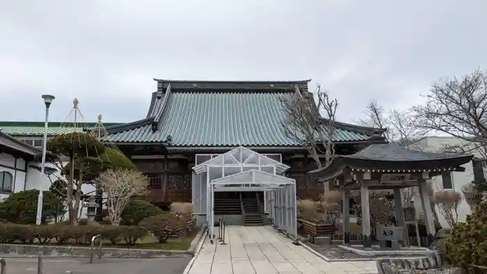 定光寺の本殿