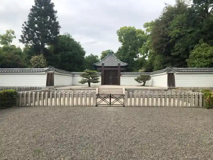 深草十二帝陵(深草北陵)のその他建物