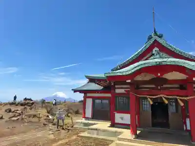 箱根元宮の{uncategorized: "未分類", other: "その他", undefined: "問題あり", building: "その他建物", grave: "お墓", sacred_gate: "鳥居", guardian: "狛犬", statue: "像", buddha: "仏像", history: "歴史", nature: "自然", garden: "庭園", animal: "動物", pagoda: "塔", temizu: "手水舎", mountain_gate: "山門・神門", sanctuary: "本殿・本堂", subordinate: "末社・摂社", art: "芸術", scenery: "景色", jizo: "地蔵", ema: "絵馬", goshuin: "御朱印", omikuji: "おみくじ", items: "授与品その他", amulet: "お守り", goshuincho: "御朱印帳", eats: "食事", festival: "お祭り", votive_dance: "神楽", shichigosan: "七五三参", wedding: "結婚式", experience: "体験その他", initially: "初詣", around: "周辺", anti_infection: "感染症対策"}
