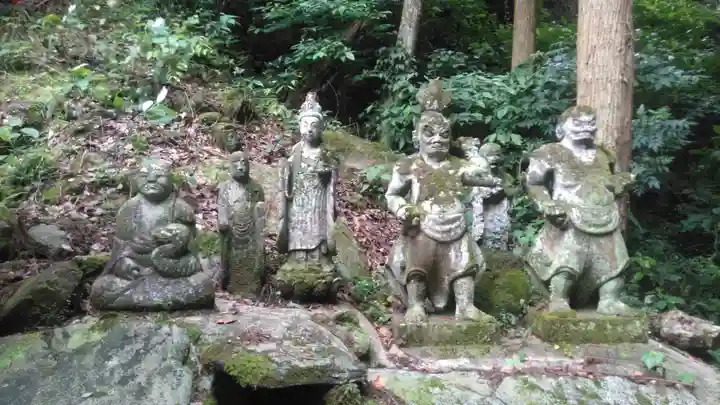天台宗玄清法流 胸の観音寺の仏像