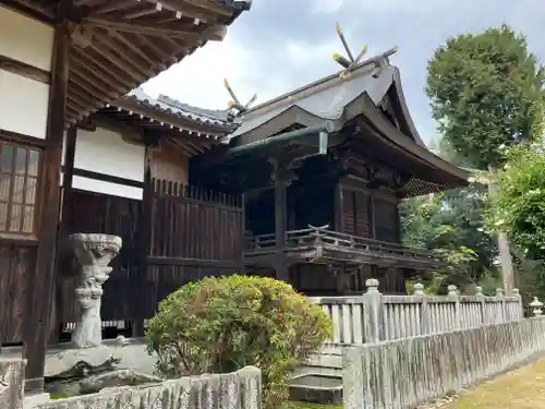 葦守八幡宮の本殿