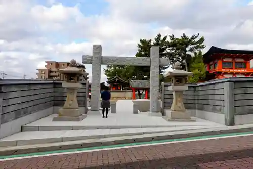 鴨江寺の鳥居