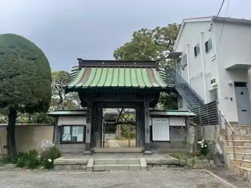 教恩寺の{uncategorized: "未分類", other: "その他", undefined: "問題あり", building: "その他建物", grave: "お墓", sacred_gate: "鳥居", guardian: "狛犬", statue: "像", buddha: "仏像", history: "歴史", nature: "自然", garden: "庭園", animal: "動物", pagoda: "塔", temizu: "手水舎", mountain_gate: "山門・神門", sanctuary: "本殿・本堂", subordinate: "末社・摂社", art: "芸術", scenery: "景色", jizo: "地蔵", ema: "絵馬", goshuin: "御朱印", omikuji: "おみくじ", items: "授与品その他", amulet: "お守り", goshuincho: "御朱印帳", eats: "食事", festival: "お祭り", votive_dance: "神楽", shichigosan: "七五三参", wedding: "結婚式", experience: "体験その他", initially: "初詣", around: "周辺", anti_infection: "感染症対策"}