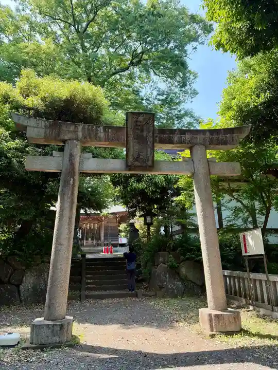 青渭神社の{uncategorized: "未分類", other: "その他", undefined: "問題あり", building: "その他建物", grave: "お墓", sacred_gate: "鳥居", guardian: "狛犬", statue: "像", buddha: "仏像", history: "歴史", nature: "自然", garden: "庭園", animal: "動物", pagoda: "塔", temizu: "手水舎", mountain_gate: "山門・神門", sanctuary: "本殿・本堂", subordinate: "末社・摂社", art: "芸術", scenery: "景色", jizo: "地蔵", ema: "絵馬", goshuin: "御朱印", omikuji: "おみくじ", items: "授与品その他", amulet: "お守り", goshuincho: "御朱印帳", eats: "食事", festival: "お祭り", votive_dance: "神楽", shichigosan: "七五三参", wedding: "結婚式", experience: "体験その他", initially: "初詣", around: "周辺", anti_infection: "感染症対策"}