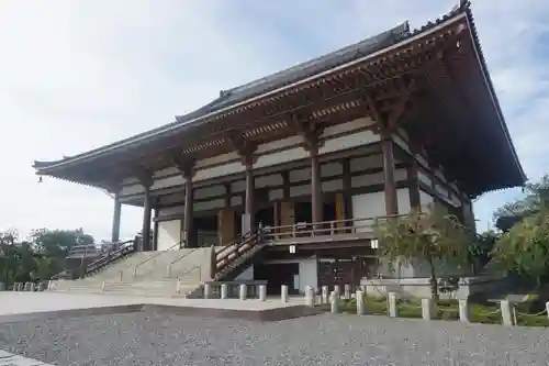 西新井大師総持寺の本殿・本堂