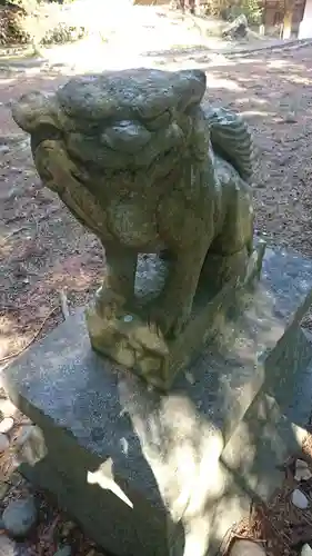 鼻節神社の狛犬