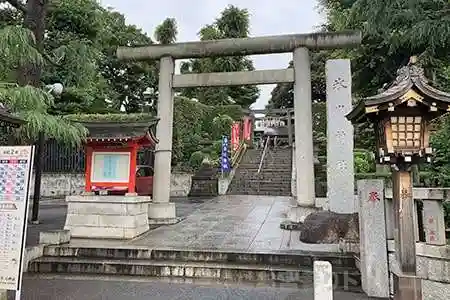 中野沼袋氷川神社の鳥居