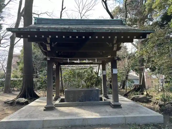 上石原若宮八幡神社の手水舎
