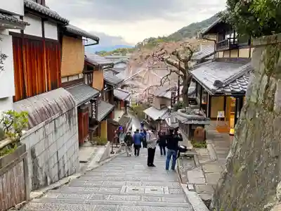 興正寺別院（本山興正寺霊山本廟）の周辺