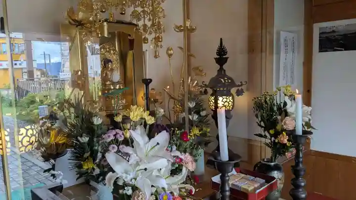 湯前薬師如来堂の本殿・本堂