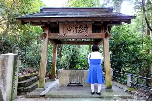 目の霊山　油山寺の手水