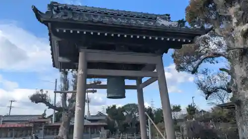 金蓮寺の{uncategorized: "未分類", other: "その他", undefined: "問題あり", building: "その他建物", grave: "お墓", sacred_gate: "鳥居", guardian: "狛犬", statue: "像", buddha: "仏像", history: "歴史", nature: "自然", garden: "庭園", animal: "動物", pagoda: "塔", temizu: "手水舎", mountain_gate: "山門・神門", sanctuary: "本殿・本堂", subordinate: "末社・摂社", art: "芸術", scenery: "景色", jizo: "地蔵", ema: "絵馬", goshuin: "御朱印", omikuji: "おみくじ", items: "授与品その他", amulet: "お守り", goshuincho: "御朱印帳", eats: "食事", festival: "お祭り", votive_dance: "神楽", shichigosan: "七五三参", wedding: "結婚式", experience: "体験その他", initially: "初詣", around: "周辺", anti_infection: "感染症対策"}