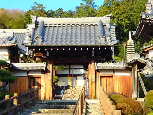 広福寺の山門