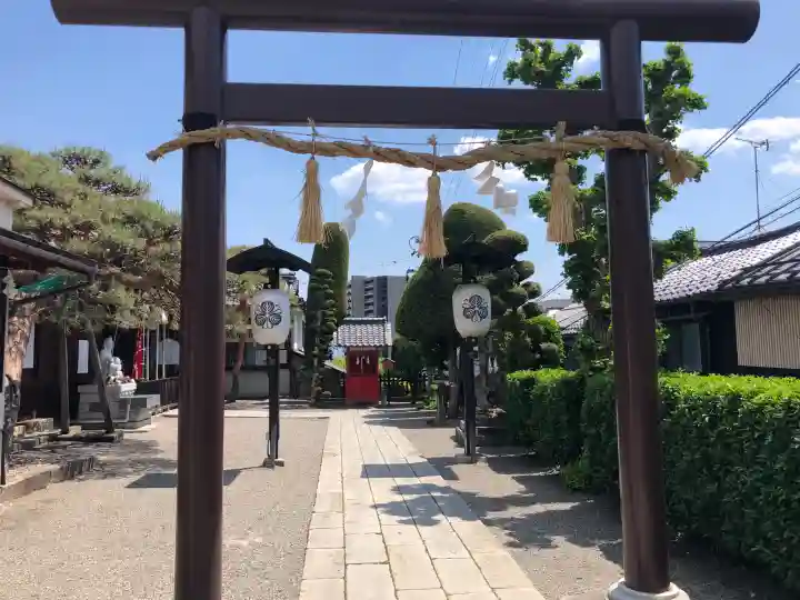 西宮神社の{uncategorized: "未分類", other: "その他", undefined: "問題あり", building: "その他建物", grave: "お墓", sacred_gate: "鳥居", guardian: "狛犬", statue: "像", buddha: "仏像", history: "歴史", nature: "自然", garden: "庭園", animal: "動物", pagoda: "塔", temizu: "手水舎", mountain_gate: "山門・神門", sanctuary: "本殿・本堂", subordinate: "末社・摂社", art: "芸術", scenery: "景色", jizo: "地蔵", ema: "絵馬", goshuin: "御朱印", omikuji: "おみくじ", items: "授与品その他", amulet: "お守り", goshuincho: "御朱印帳", eats: "食事", festival: "お祭り", votive_dance: "神楽", shichigosan: "七五三参", wedding: "結婚式", experience: "体験その他", initially: "初詣", around: "周辺", anti_infection: "感染症対策"}