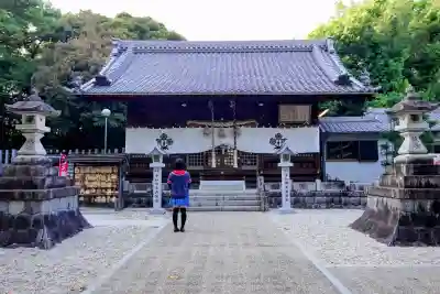 諏訪神社(沓掛諏訪神社)の{uncategorized: "未分類", other: "その他", undefined: "問題あり", building: "その他建物", grave: "お墓", sacred_gate: "鳥居", guardian: "狛犬", statue: "像", buddha: "仏像", history: "歴史", nature: "自然", garden: "庭園", animal: "動物", pagoda: "塔", temizu: "手水舎", mountain_gate: "山門・神門", sanctuary: "本殿・本堂", subordinate: "末社・摂社", art: "芸術", scenery: "景色", jizo: "地蔵", ema: "絵馬", goshuin: "御朱印", omikuji: "おみくじ", items: "授与品その他", amulet: "お守り", goshuincho: "御朱印帳", eats: "食事", festival: "お祭り", votive_dance: "神楽", shichigosan: "七五三参", wedding: "結婚式", experience: "体験その他", initially: "初詣", around: "周辺", anti_infection: "感染症対策"}