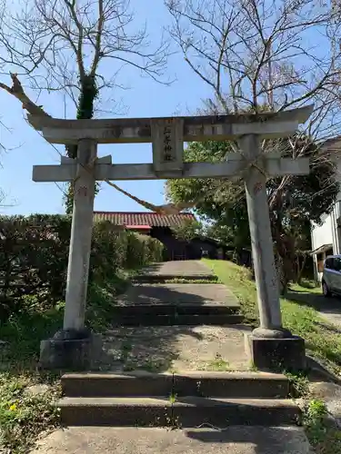 三峯神社の鳥居