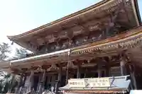 金峯山寺の本殿・本堂