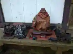 成田熊野神社の像