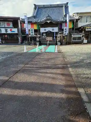 新護寺の本殿・本堂