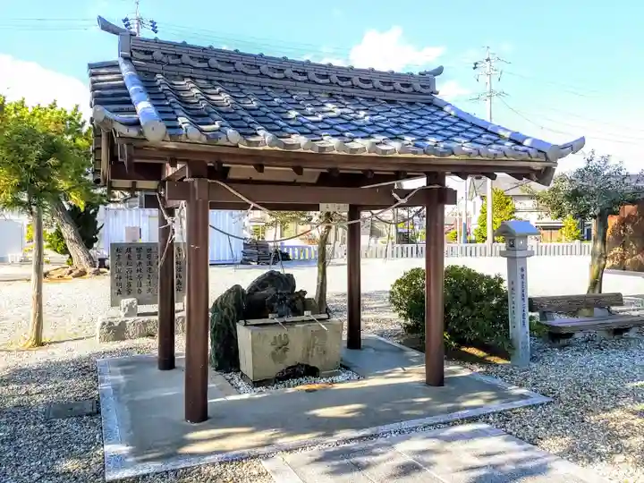 神明社(一ツ木神明社)の手水舎