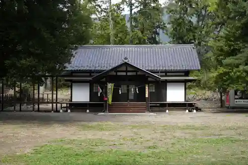 上田招魂社の本殿