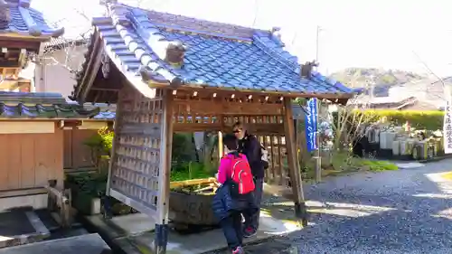 成願寺の手水舎