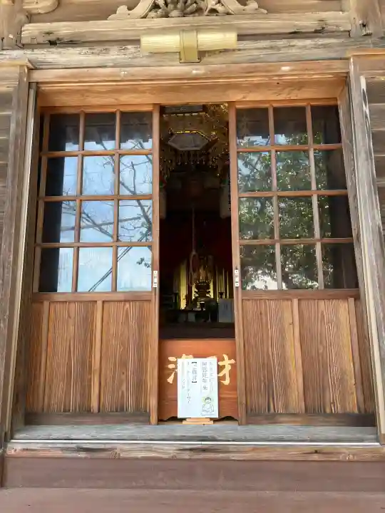 長心寺の{uncategorized: "未分類", other: "その他", undefined: "問題あり", building: "その他建物", grave: "お墓", sacred_gate: "鳥居", guardian: "狛犬", statue: "像", buddha: "仏像", history: "歴史", nature: "自然", garden: "庭園", animal: "動物", pagoda: "塔", temizu: "手水舎", mountain_gate: "山門・神門", sanctuary: "本殿・本堂", subordinate: "末社・摂社", art: "芸術", scenery: "景色", jizo: "地蔵", ema: "絵馬", goshuin: "御朱印", omikuji: "おみくじ", items: "授与品その他", amulet: "お守り", goshuincho: "御朱印帳", eats: "食事", festival: "お祭り", votive_dance: "神楽", shichigosan: "七五三参", wedding: "結婚式", experience: "体験その他", initially: "初詣", around: "周辺", anti_infection: "感染症対策"}