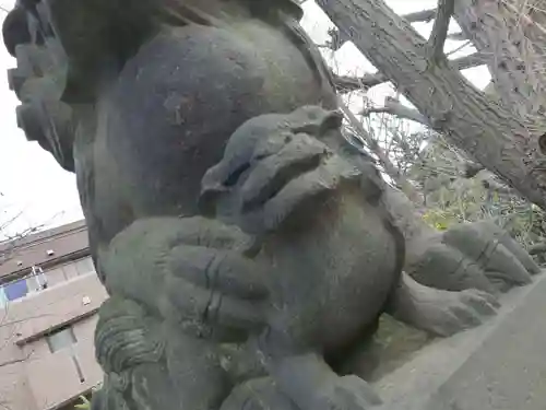 桐ヶ谷氷川神社の狛犬