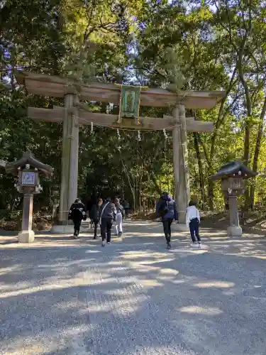 大神神社の{uncategorized: "未分類", other: "その他", undefined: "問題あり", building: "その他建物", grave: "お墓", sacred_gate: "鳥居", guardian: "狛犬", statue: "像", buddha: "仏像", history: "歴史", nature: "自然", garden: "庭園", animal: "動物", pagoda: "塔", temizu: "手水舎", mountain_gate: "山門・神門", sanctuary: "本殿・本堂", subordinate: "末社・摂社", art: "芸術", scenery: "景色", jizo: "地蔵", ema: "絵馬", goshuin: "御朱印", omikuji: "おみくじ", items: "授与品その他", amulet: "お守り", goshuincho: "御朱印帳", eats: "食事", festival: "お祭り", votive_dance: "神楽", shichigosan: "七五三参", wedding: "結婚式", experience: "体験その他", initially: "初詣", around: "周辺", anti_infection: "感染症対策"}