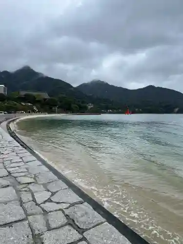 厳島神社の{uncategorized: "未分類", other: "その他", undefined: "問題あり", building: "その他建物", grave: "お墓", sacred_gate: "鳥居", guardian: "狛犬", statue: "像", buddha: "仏像", history: "歴史", nature: "自然", garden: "庭園", animal: "動物", pagoda: "塔", temizu: "手水舎", mountain_gate: "山門・神門", sanctuary: "本殿・本堂", subordinate: "末社・摂社", art: "芸術", scenery: "景色", jizo: "地蔵", ema: "絵馬", goshuin: "御朱印", omikuji: "おみくじ", items: "授与品その他", amulet: "お守り", goshuincho: "御朱印帳", eats: "食事", festival: "お祭り", votive_dance: "神楽", shichigosan: "七五三参", wedding: "結婚式", experience: "体験その他", initially: "初詣", around: "周辺", anti_infection: "感染症対策"}