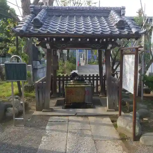 諏訪神社の手水舎