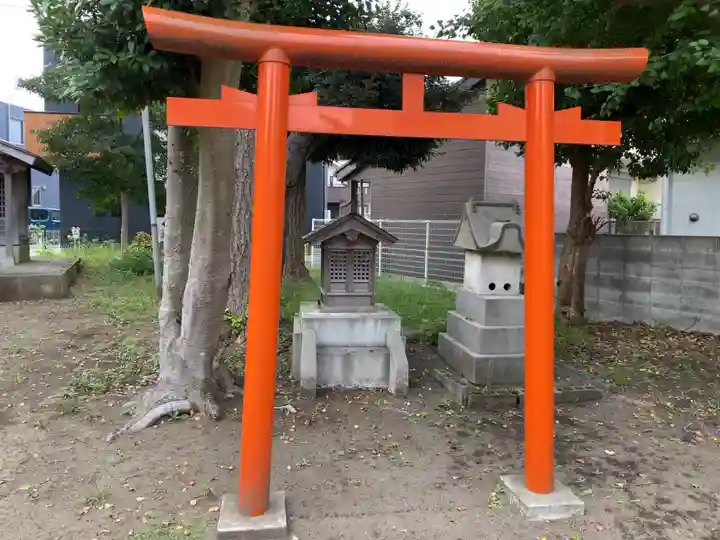 西町八幡神社の末社・摂社