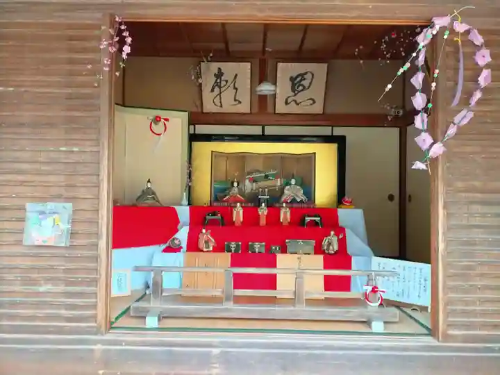 馬見岡綿向神社の本殿・本堂