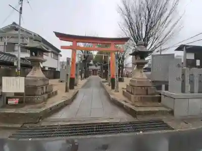 志貴縣主神社の{uncategorized: "未分類", other: "その他", undefined: "問題あり", building: "その他建物", grave: "お墓", sacred_gate: "鳥居", guardian: "狛犬", statue: "像", buddha: "仏像", history: "歴史", nature: "自然", garden: "庭園", animal: "動物", pagoda: "塔", temizu: "手水舎", mountain_gate: "山門・神門", sanctuary: "本殿・本堂", subordinate: "末社・摂社", art: "芸術", scenery: "景色", jizo: "地蔵", ema: "絵馬", goshuin: "御朱印", omikuji: "おみくじ", items: "授与品その他", amulet: "お守り", goshuincho: "御朱印帳", eats: "食事", festival: "お祭り", votive_dance: "神楽", shichigosan: "七五三参", wedding: "結婚式", experience: "体験その他", initially: "初詣", around: "周辺", anti_infection: "感染症対策"}