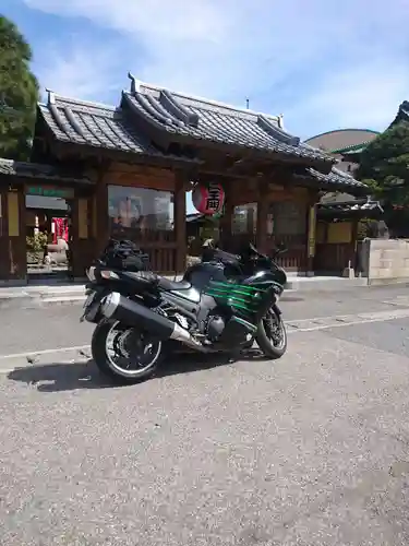 金剛院(沼田成田不動尊)の山門・神門