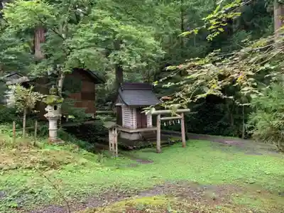 須波阿湏疑神社の末社・摂社