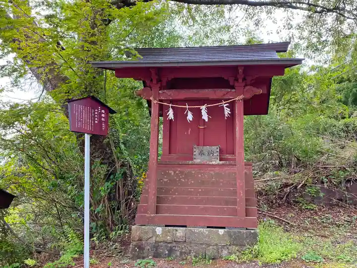 武蔵御嶽神社の末社・摂社