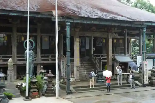 青岸渡寺の本殿・本堂