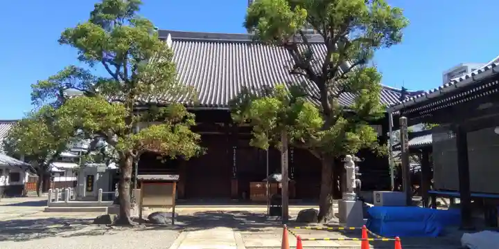 本興寺の本殿・本堂